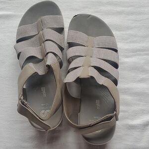 Clarks Taupe Strappy Elastic Sandals for Women